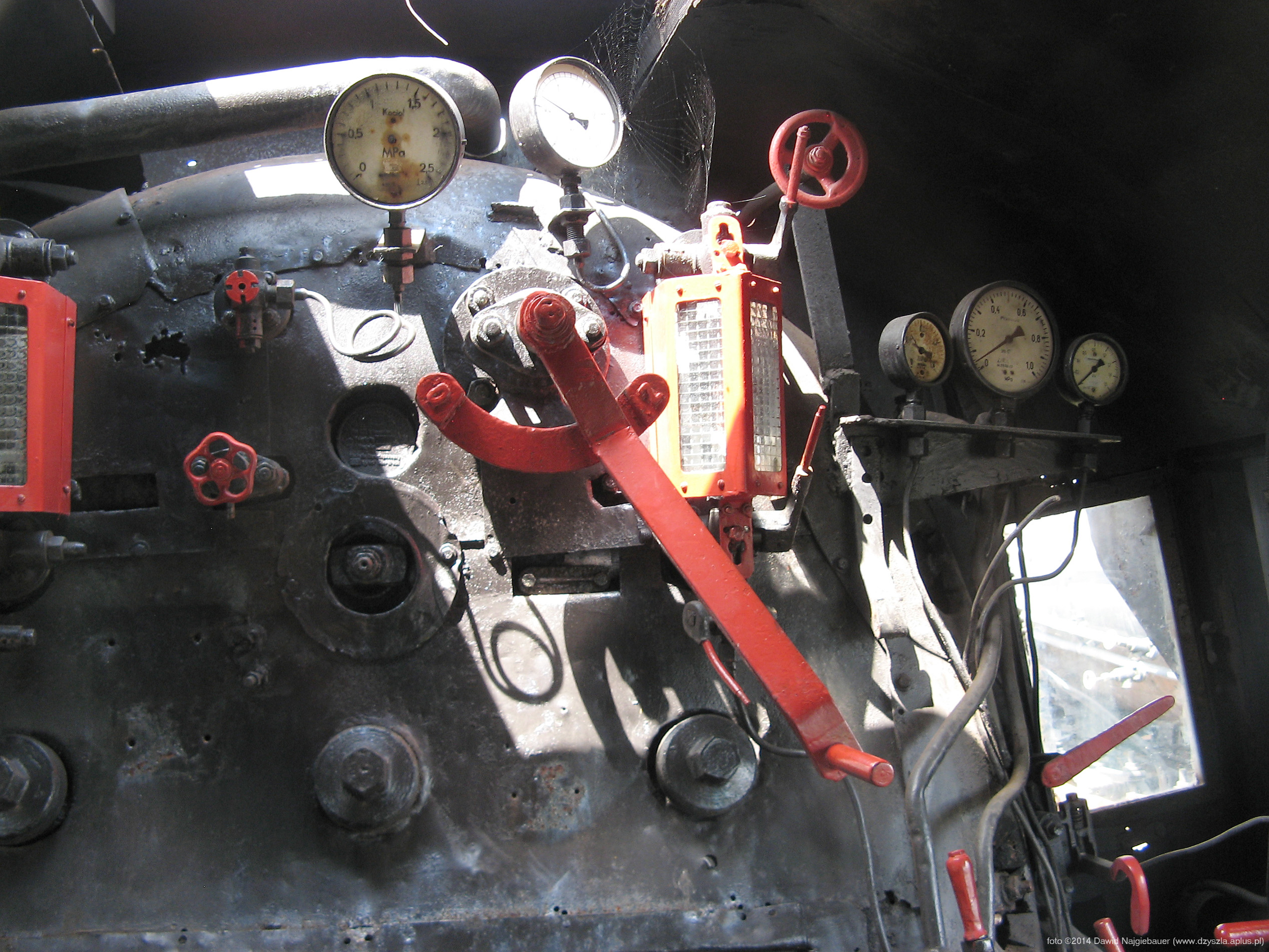 Ty42-9 - sekcja pomiarowa w kabinie parowozu