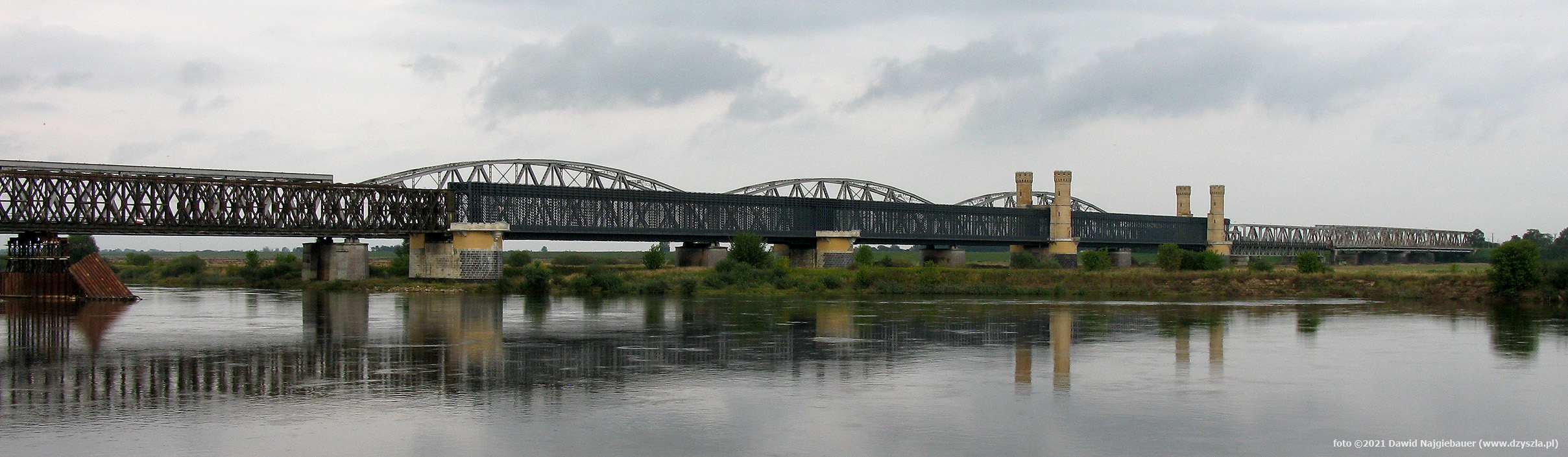 Most kolejowy i drogowy w Tczewie